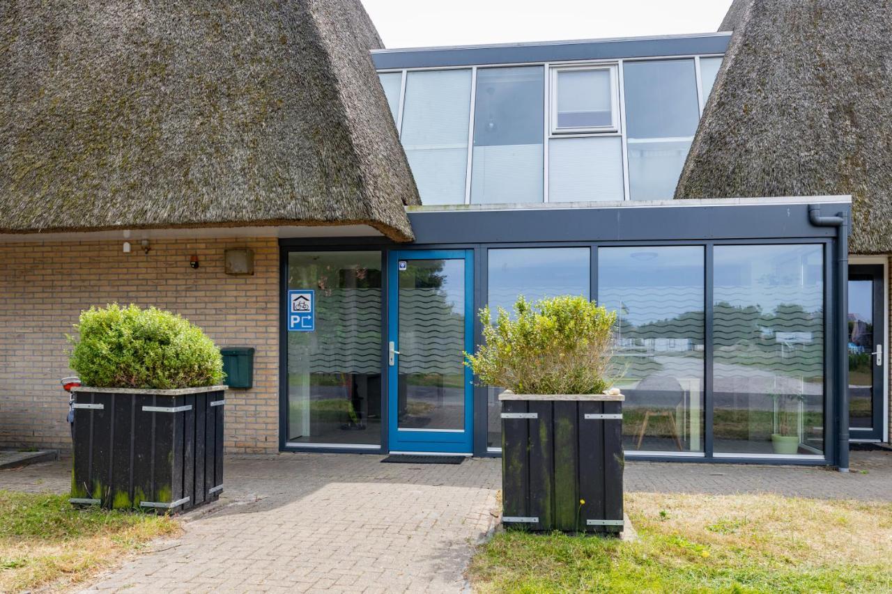 Escape, Appartement Met Groot Terras Buren  Kültér fotó