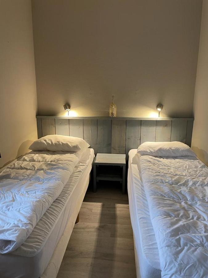 Escape, Appartement Met Groot Terras Buren  Kültér fotó