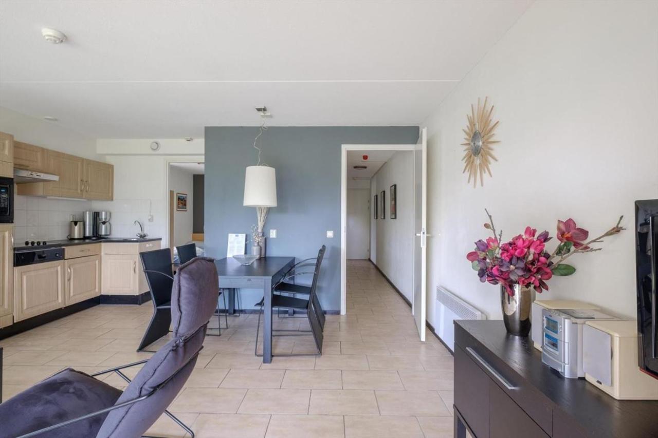 Escape, Appartement Met Groot Terras Buren  Kültér fotó